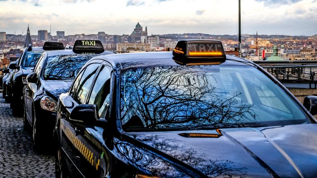 Foto van Taxibruxellesexpress in Elsene — Taxistandplaats (foto 2)