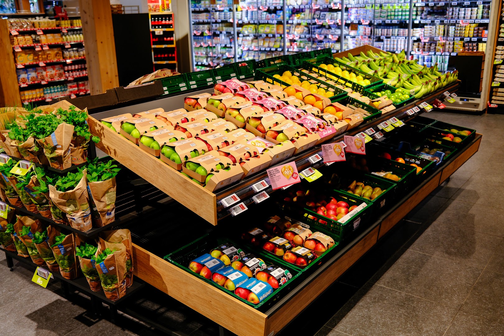 Foto van Proxy Delhaize Tour & Taxis in Brussel — Supermarkt (foto 3)