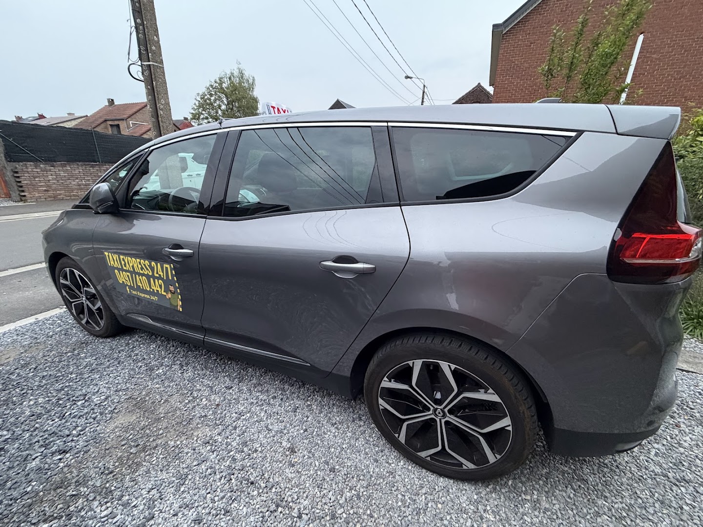 Foto van Taxi Express 24/7 in Sambreville — Taxibedrijf (foto 3)