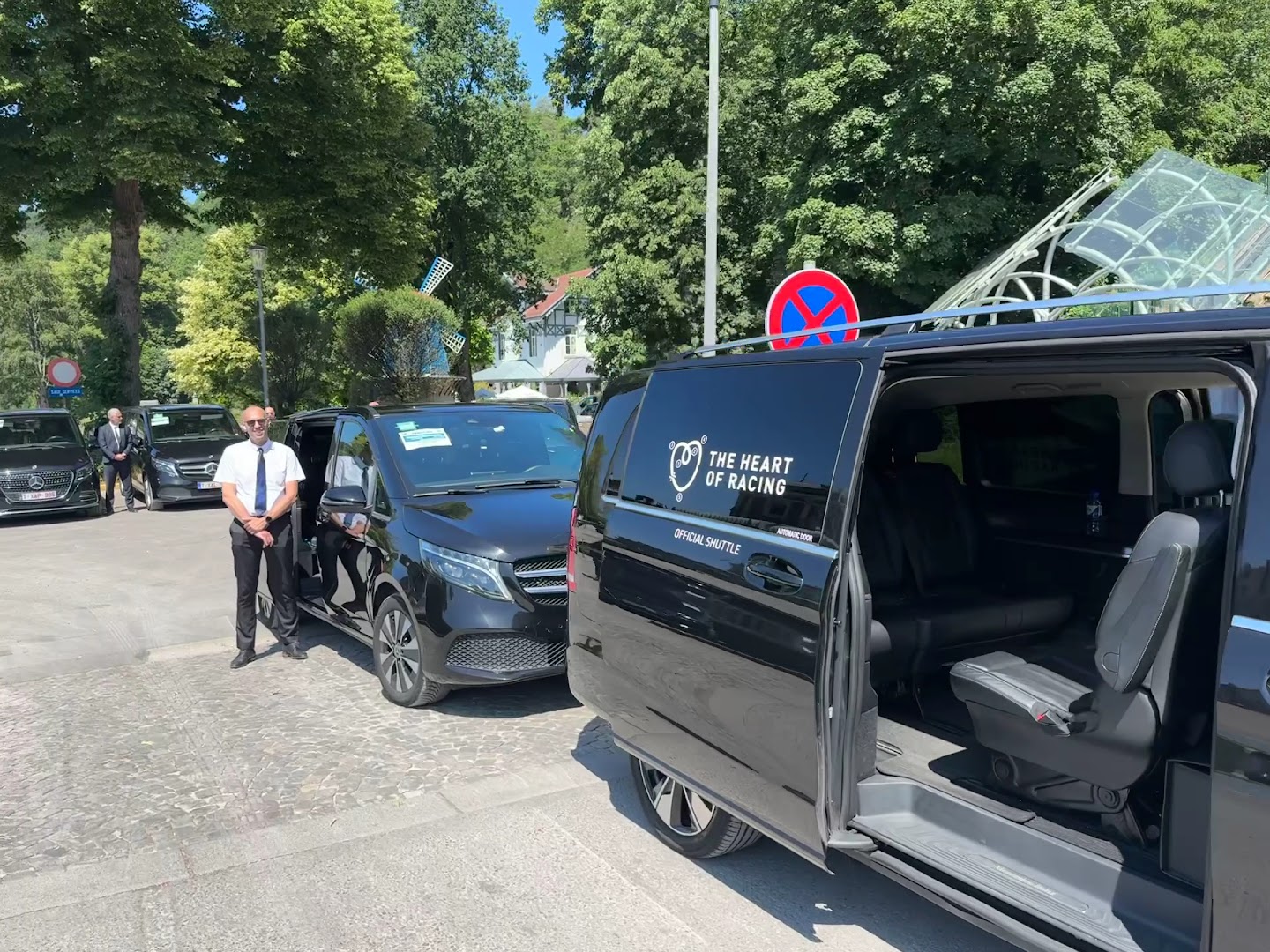Foto van YS Belgium Limousine service l Limo and Private Tour Services in bruxelles — Organisator van sightseeingtours (foto 2)