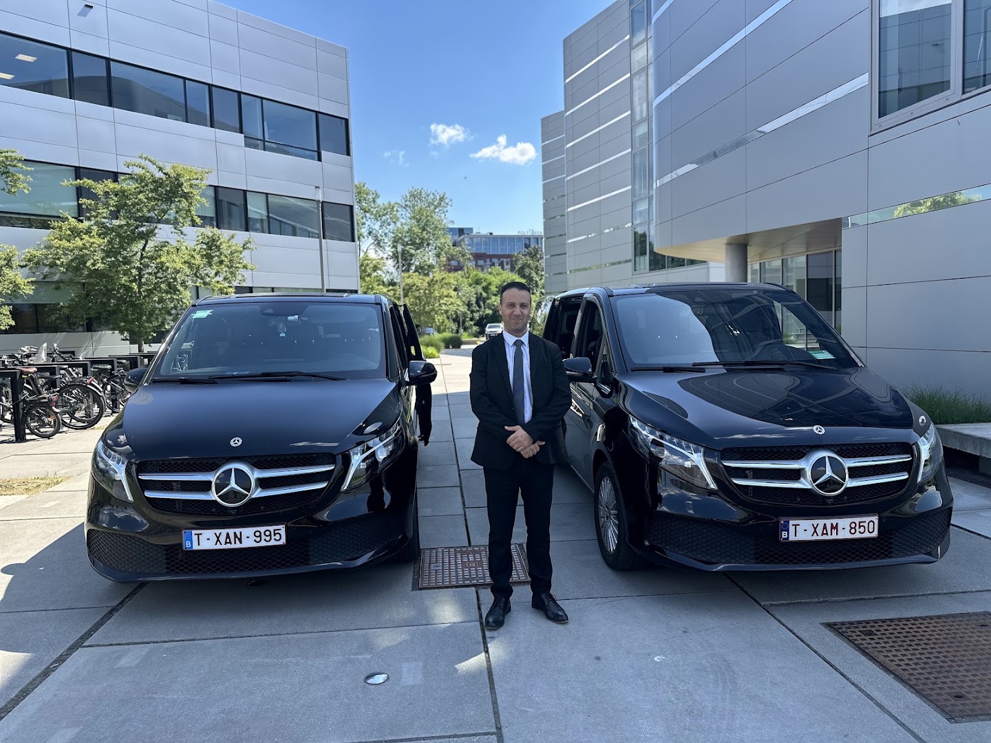 Foto van YS Belgium Limousine service l Limo and Private Tour Services in bruxelles — Organisator van sightseeingtours (foto 3)