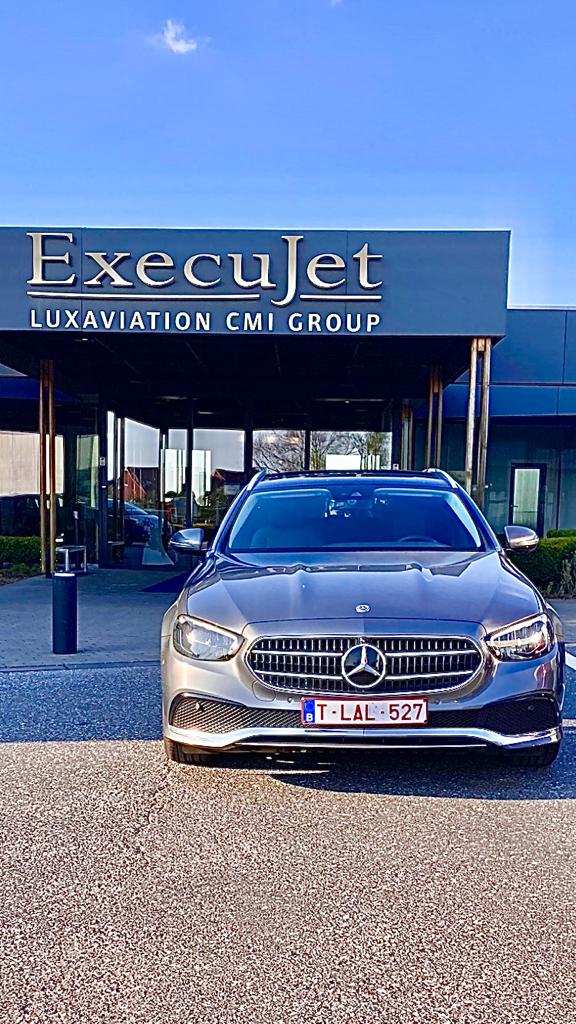 Foto van Taxi & Limousine Corporate in Waterloo — Taxibedrijf (foto 3)