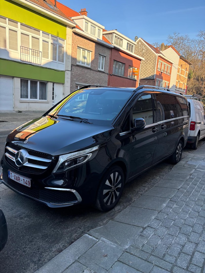 Foto van Taxi Sandro - Navettes Aéroports in La Louvière — Pendeldienst naar luchthaven (foto 3)