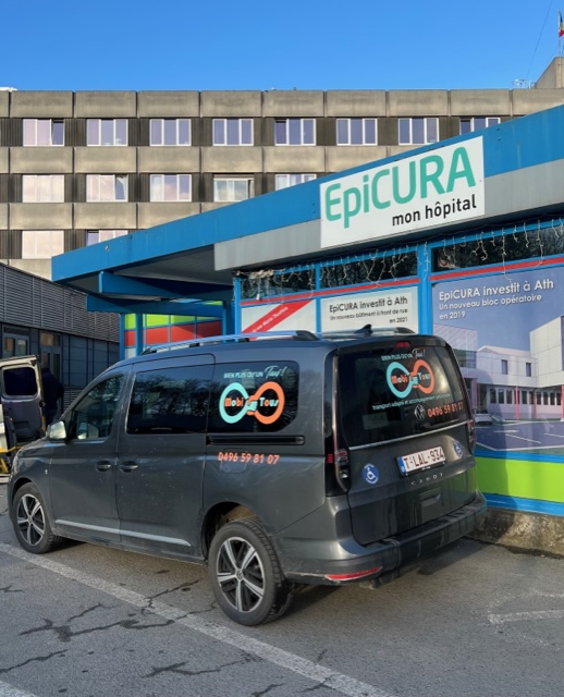 Foto van Taxi MobiTous Enghien, Transport hôpitaux, Gares, Navettes aéroport, Loisirs, Shopping... Service de transport PMR in Edingen — Taxibedrijf (foto 3)
