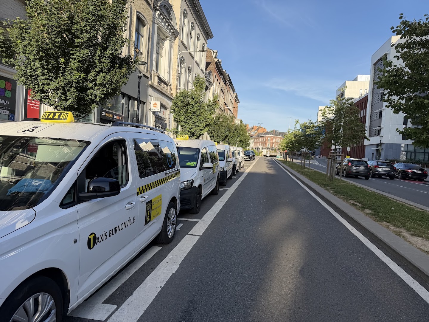 Foto van Taxis-Burnonville | Taxi Namur in Namur — Taxibedrijf (foto 2)