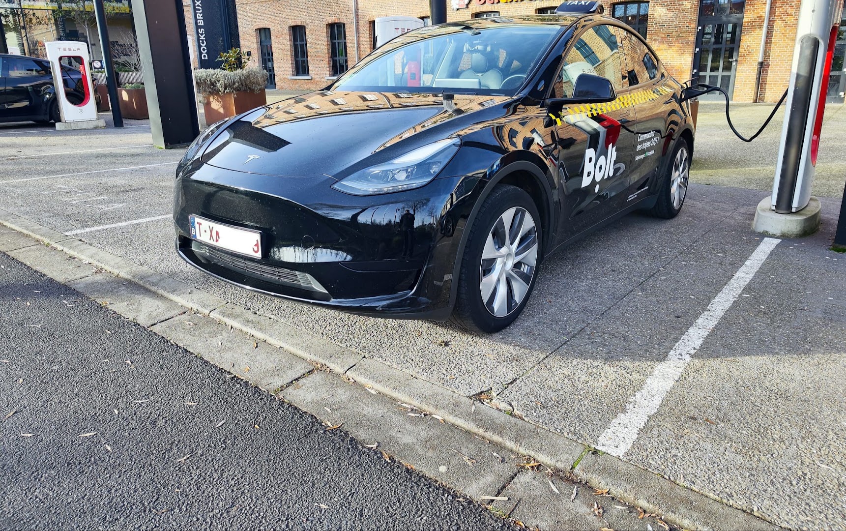 Foto van AKH Solutions - Taxi Bruxelles — Taxibedrijf