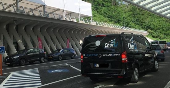 Foto van CHAR-LI BELGIUM - Chauffeur Privé & Navette Aéroport in Liège — Chauffeursservice (foto 1)